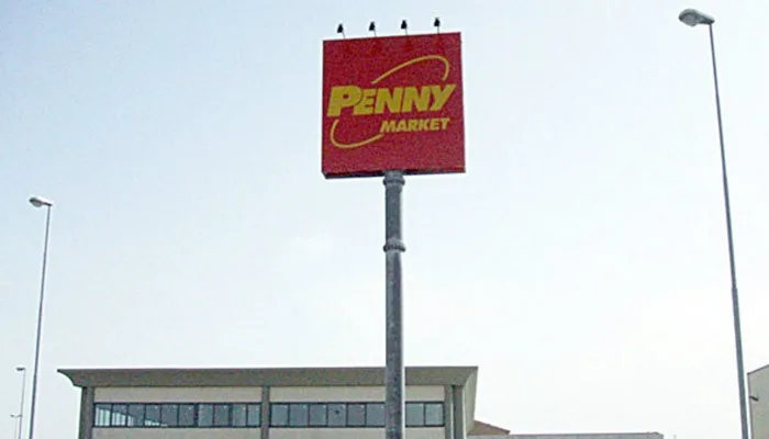 Insegna a totem bifacciale non luminosa Penny Market
